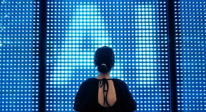 Az AI szerint ezért nem lesznek soha igazán boldogok az emberek