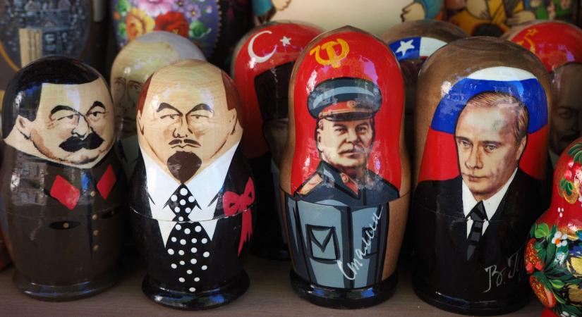 Lenin és Sztálin Oroszországban mára nacionalista jelképpé vált, de mi a helyzet november 7-ével?