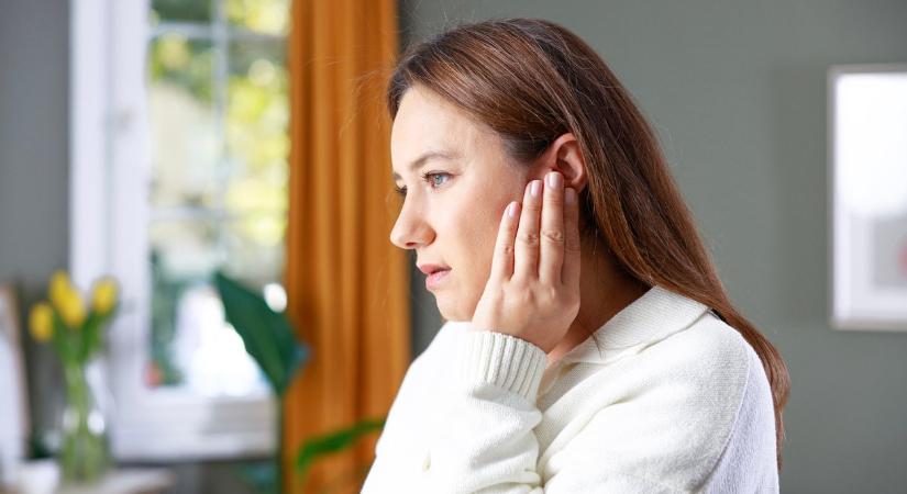 Az orvos figyelmeztet: ezt a meglepő fülpanaszt okozhatja a fogyás