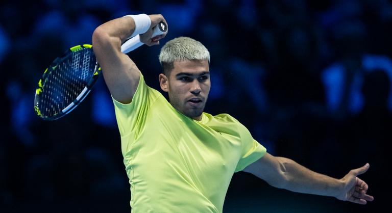 Carlos Alcaraz hatalmas lépést tett az év végi világelsőség felé Torinóban