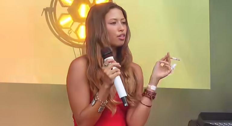 Megszólalt a Himnusz-botrányról Ajsa Luna: Az elvtelenségből elkövetett merényletek sem generálnak ekkora népharagot