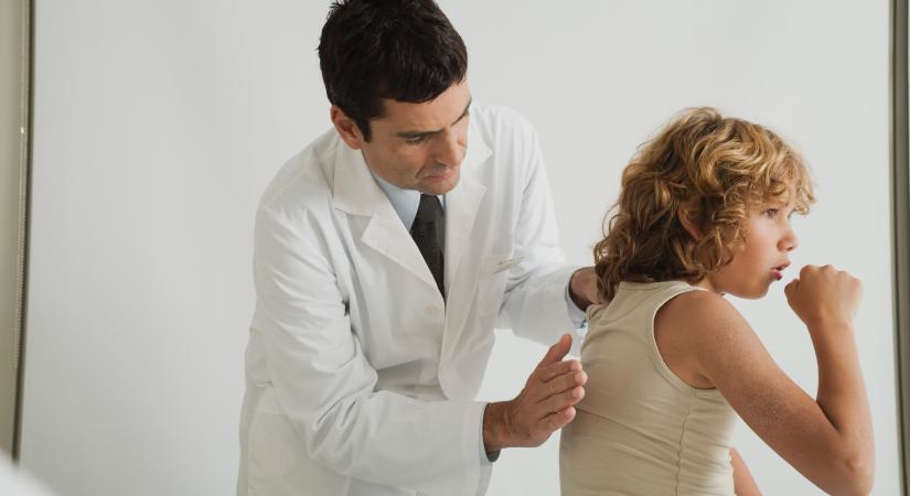 Ártalmatlan köhögés vagy krupp? Innen ismered fel a kisgyerekeknél!