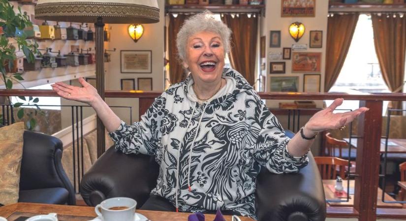 „Te mindig a fiatalabbakat szeretted!” – Fodor Zsóka édesanyja a 100. születésnapján sem kímélte a színésznőt