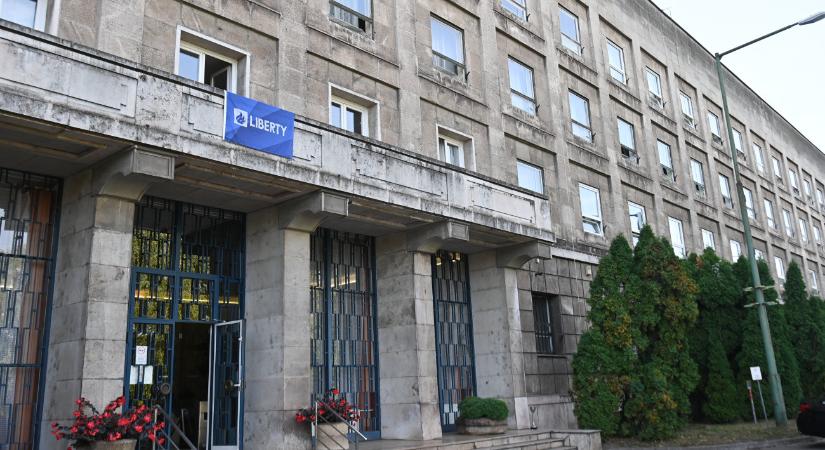 Felmérés: sokan elköltöznének, depresziósabb lett Dunaújváros, miután bezárt a vasmű