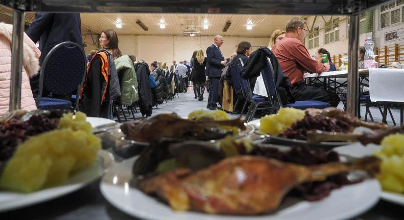 Libalakomával ünnepelték Márton napját Alsóörsön (galéria)