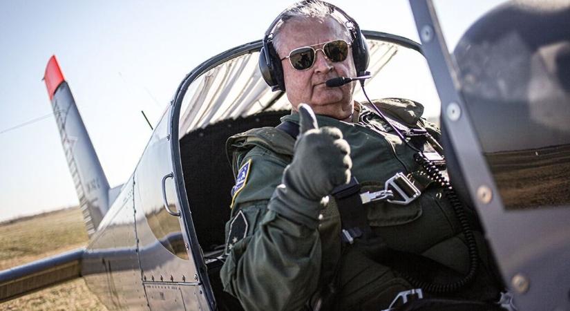 Kaszab László végérvényesen földre szállt: negyedévszázad a levegőben