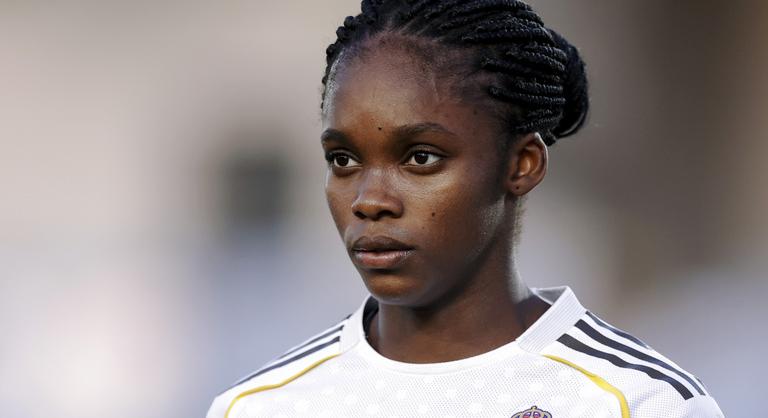 Maradona feltámadt egy lány képében, a kolumbiai hölgy gólja vírusként terjed a neten