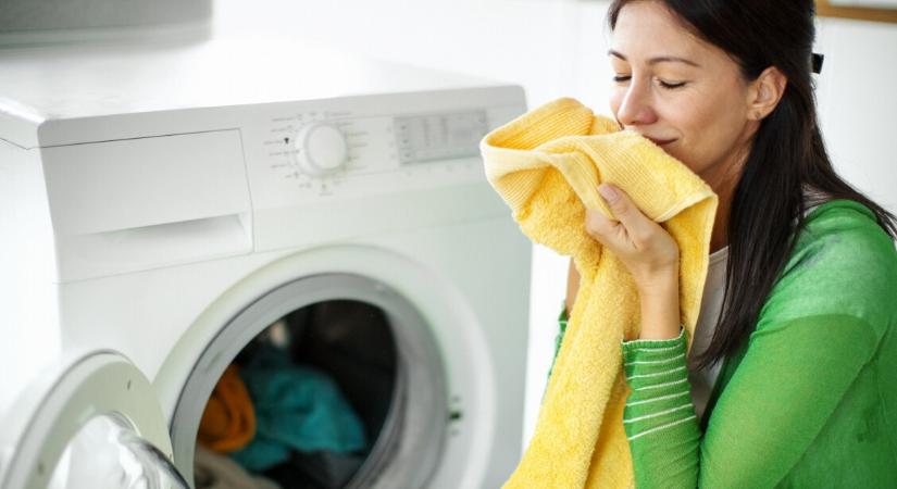 Mosás után is büdös a törülköző? Ezek lehetnek az okai