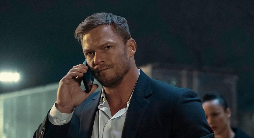 Alan Ritchson elmondta, hogy milyen DCU-s szerepet tudna elképzelni magának, ha már Batmanről lecsúszott