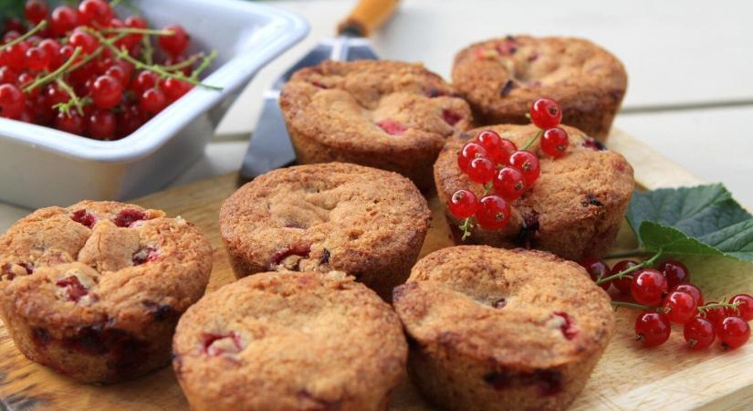 Puha muffin csokival és ribizlivel – egyszerre édes és fanyar. RECEPT
