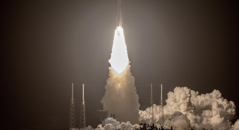 Még az űrrakéták indítását is megakasztja a kormányzati leállás