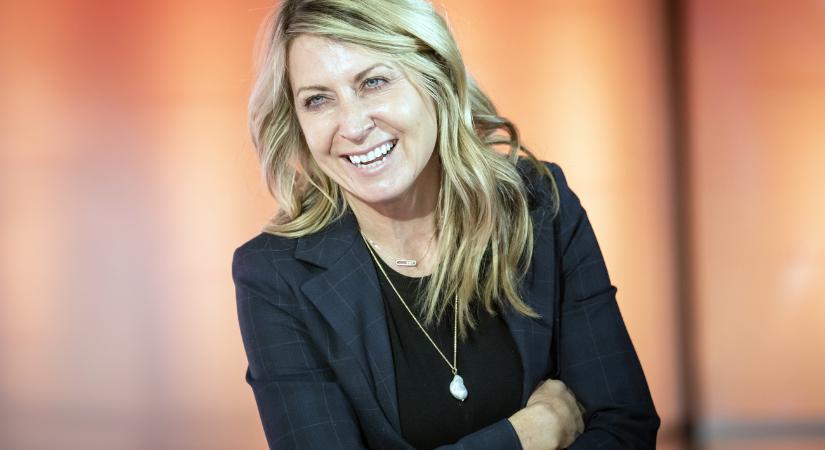 Áll a bál a brit közmédiában: lemondott a BBC és a BBC News vezérigazgatója