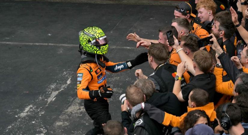 Norris tökéletes hétvégét zárt, de a bokszból induló Verstappen lett a futam hőse