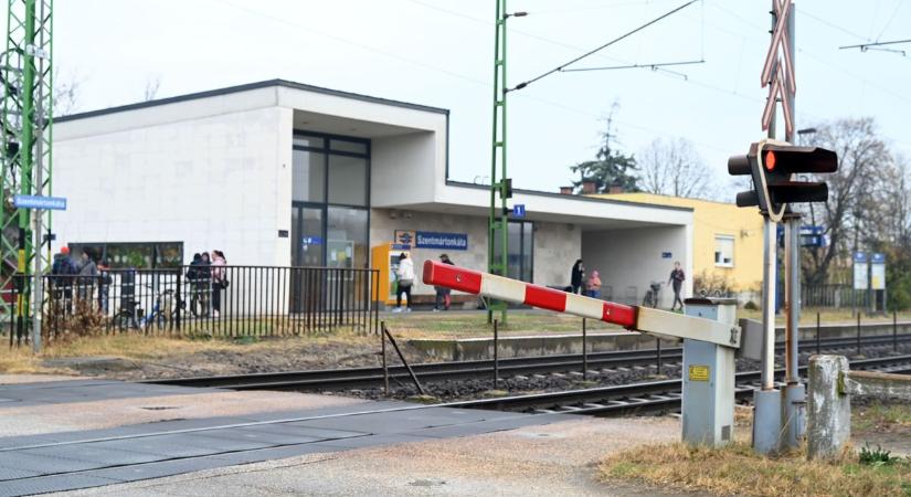 Egész Szentmártonkáta gyászol – közösen emlékeznek a fiatal áldozatokra