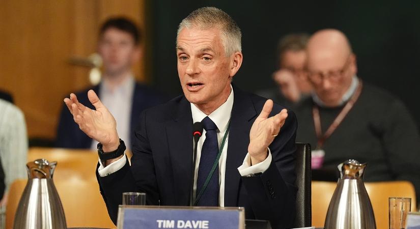 Trump-beszédet hamisított a BBC, délután lemondott a főigazgató és a hírfőnök