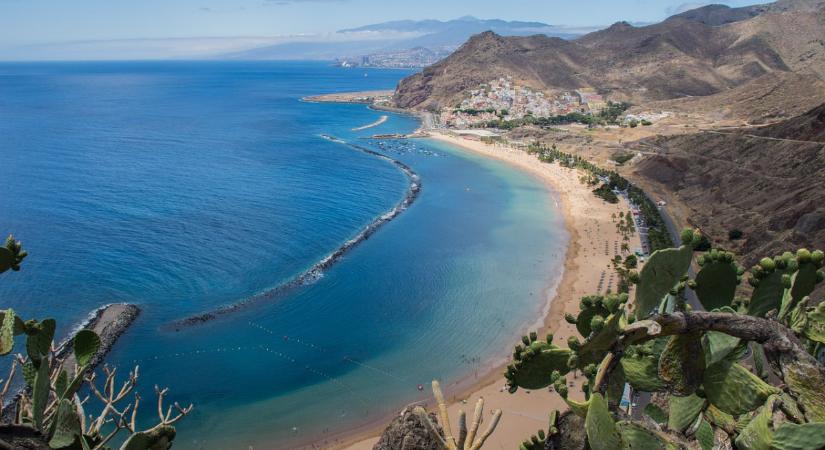 Dráma a spanyol tengerparton, embereket vittek el az óriáshullámok