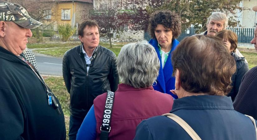 200 milliárdból újult meg a vonal, de a vonat nem áll meg – Dobrev Klára lép a vidéki közösségekért