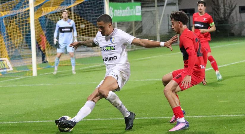 Vihart kavart a Tiszakécske a Viharsarokban