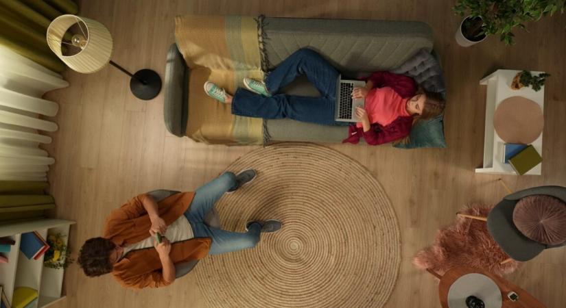 Egyre kínosabb a helyzet – a barátnő szülei heti háromszor ugranak át, bejelentés nélkül