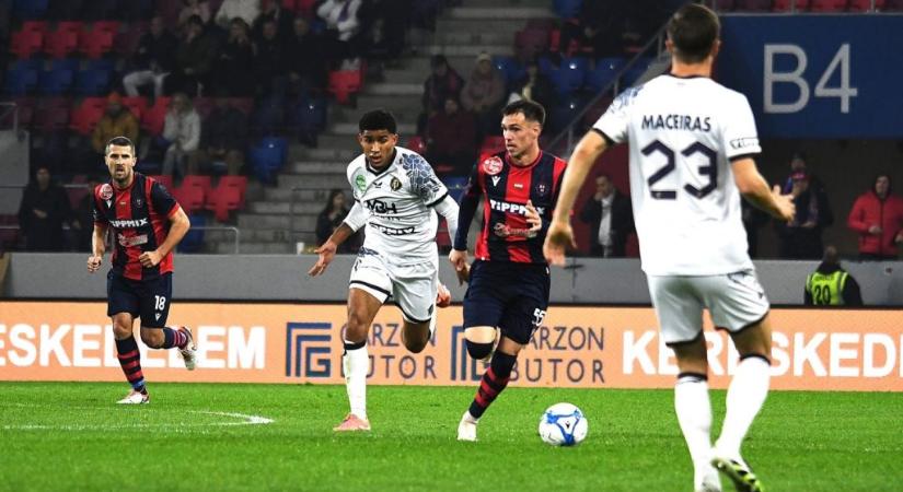 Amíg Orbán Manchesterben nézett meccset, addig a Puskás Akadémia egy öngóllal mentett pontot a 91. percben