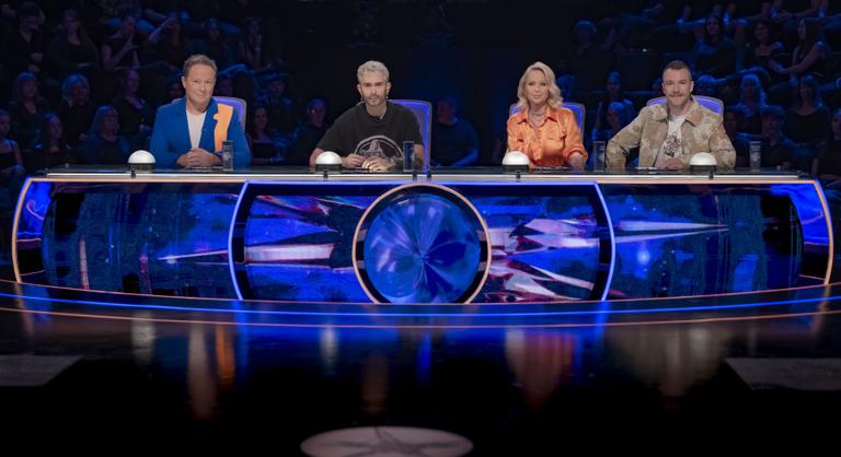 A tűzjelző is beindult a Csillag születik stúdiójában, többen pucérra vetkőztek