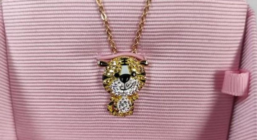 Swarovski ékszerekhez zudnak féláron hozzájutni a szemfülesek