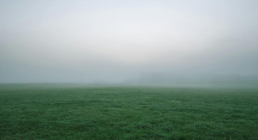 Vigyázni kell reggelente! Az orrunkig sem látunk majd el a különös időjárás miatt