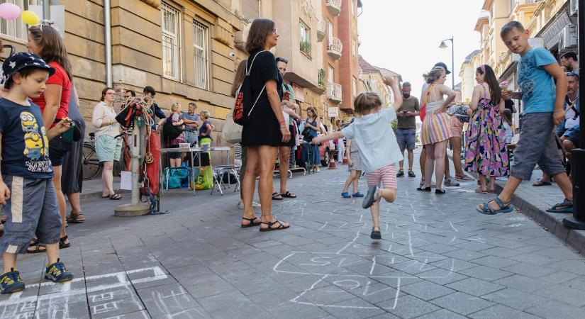Pezseg az élet a Margit körúton