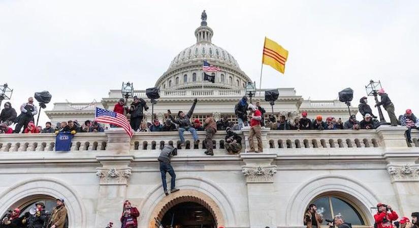 Trump beszédét manipulálták: lemondott a BBC vezérigazgatója
