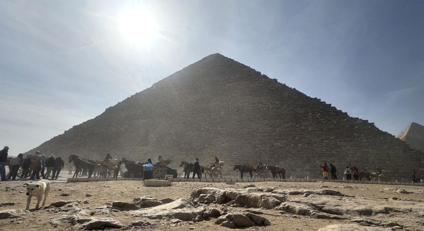 A német tudósok sokkolták a világot, a gízai piramison titkos bejáratot találtak, eddig több millió turista ment el mellette