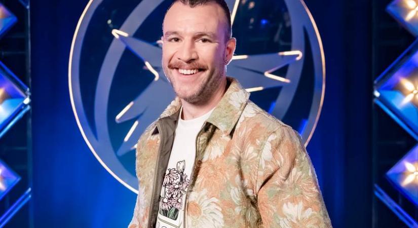 Titokban elvált Molnár Áron és 10 évvel idősebb felesége? A színész nem cáfolta a hírt