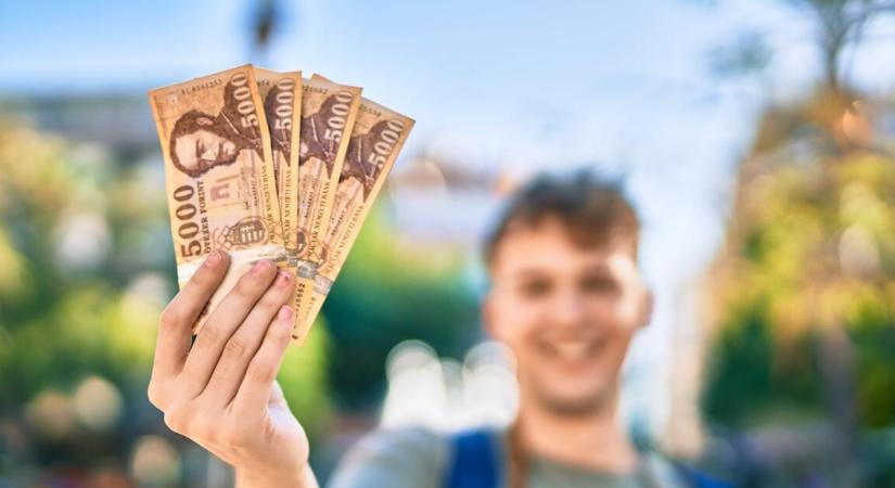 Kirobbanó formában indítja a hetet a forint