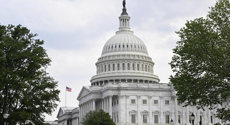 Elhárult az első akadály, hamarosan újraindulhat az amerikai kormányzat