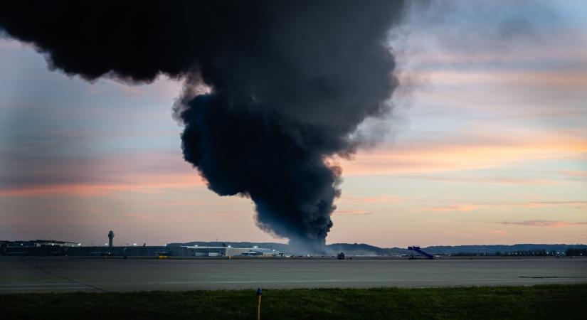 Minden olyan gépnek megtiltják a repülést, mint amilyen a múlt héten lezuhant Louisville-ben