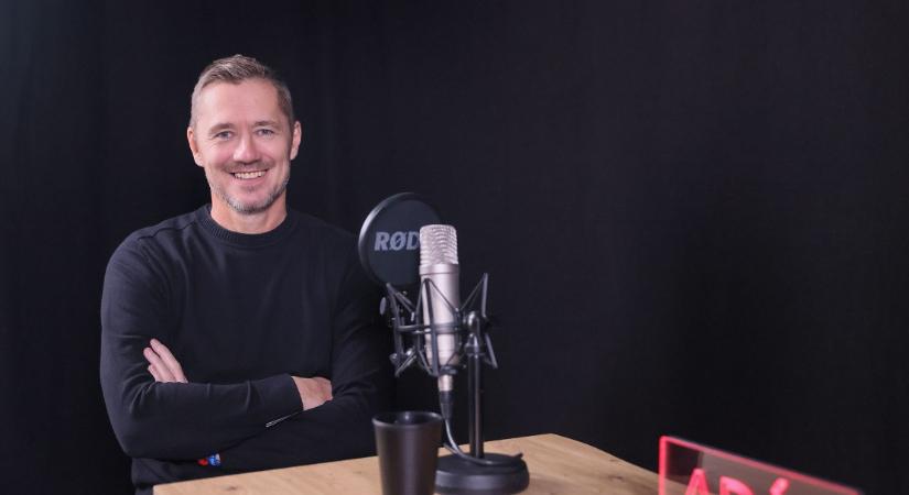 51 évesen lőtt félpályás gólt Vincze Ottó – VIDEÓ!