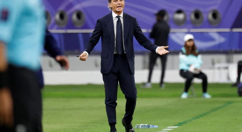 A sztáredző nem kért az „arab kalandból”