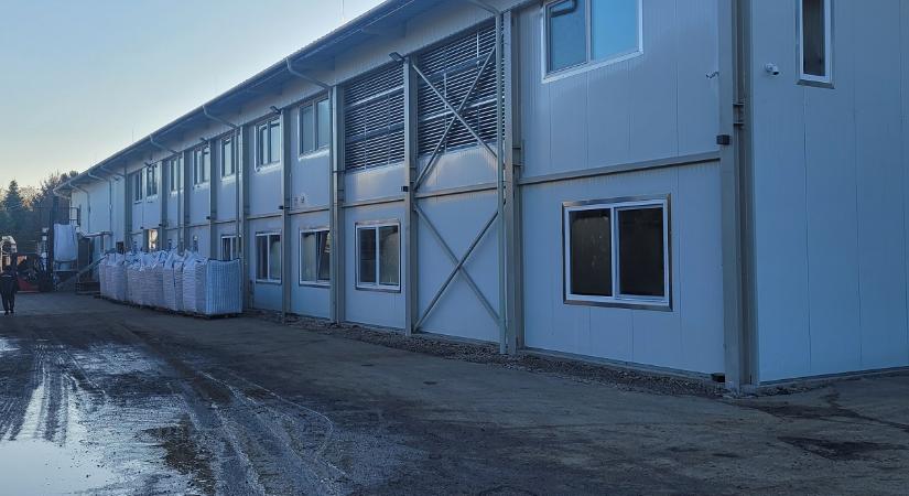 Márciusban porig égett, ma újra termel a legnagyobb hazai gesztenyefeldolgozó