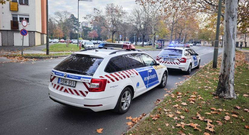 Megszúrtak egy férfit Szombathelyen, mentők és rendőrök a helyszínen - fotók