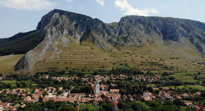 Siklóernyős baleset történt a Székelykőn (VIDEÓ)