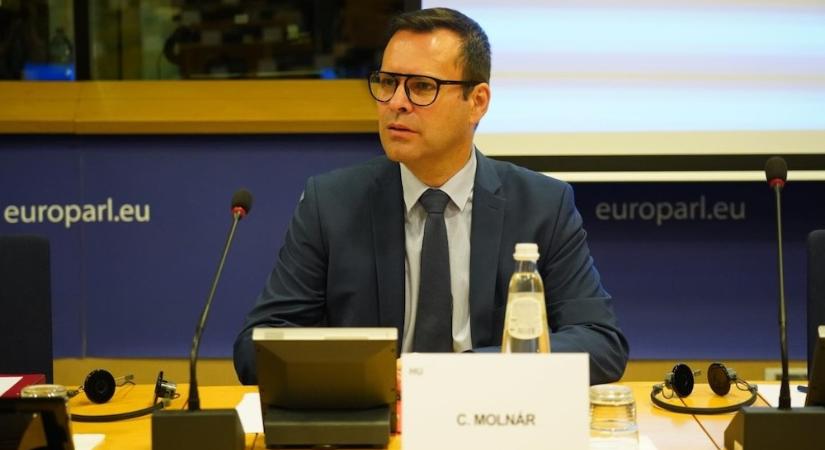 „A mi részünk tiszta sor” – A DK elfogadta a Tisza által kezdeményezett etikai kódexet, kiegészítésekkel