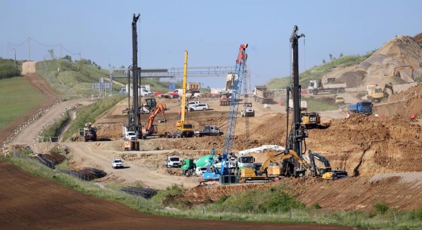 Megszólalt a Strabag: befejezhetik az M30-as javítását, de az átadással még várni kell