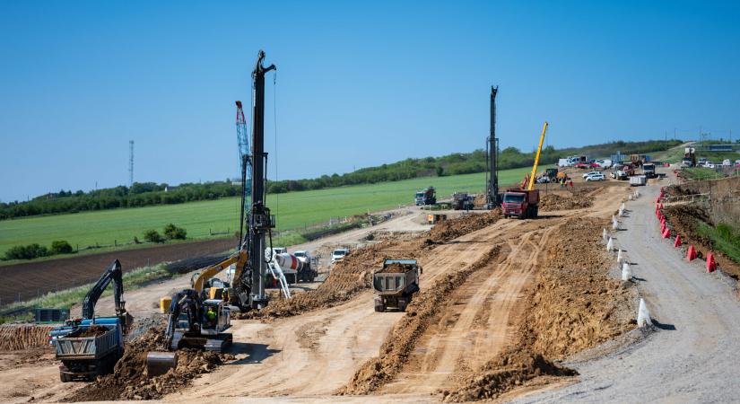 STRABAG - A biztonság az elsődleges szempont az M30-as autópálya helyreállításánál
