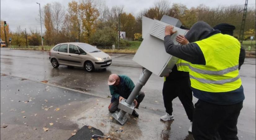 Listán az új budapesti traffipaxok: két kerület is keményen odacsap a gyorshajtóknak, érdemes figyelni