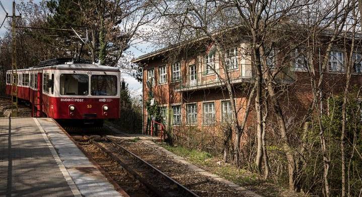 Teljesen megváltozhat a fogaskerekű – új járművet tesztelt a BKV