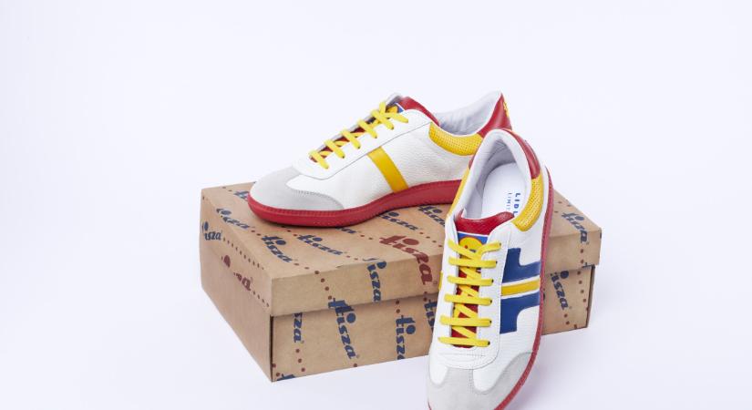 Megőrültek érte a vásárlók: ismét kapható a Lidlben a legendás Tisza cipő