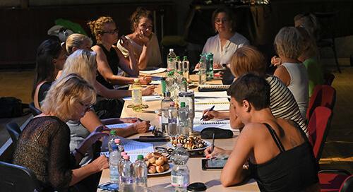 Rúdon táncolva az önelfogadás felé - különleges előadásra készül a Liliom Produkció