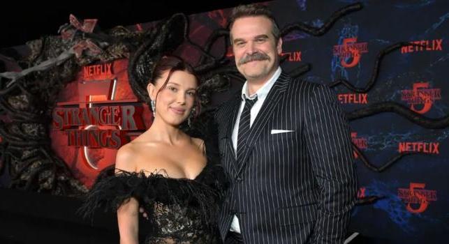 A Netflix PR szakemberei vért izzadhatnak a Stranger Things zaklatási botránya közepette