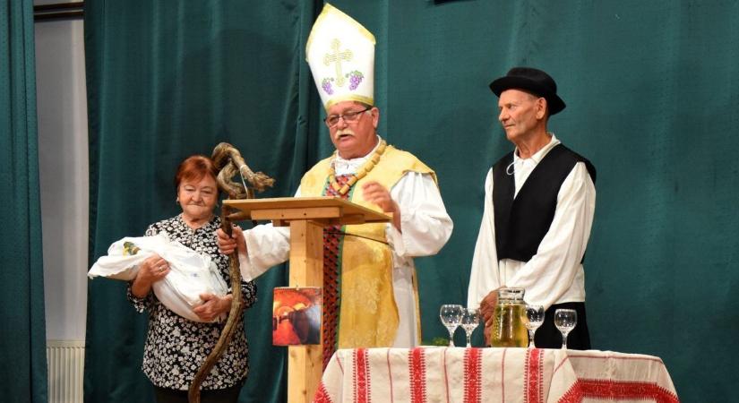 A hedonizmusnak hódolunk az imádságos életű Szent Márton ünnepén