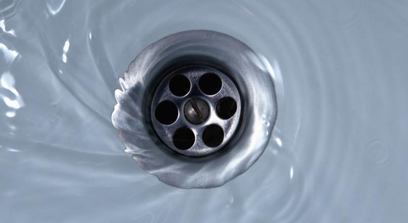 Ezért önts ecetet a lefolyóba még novemberben – a vízvezetékszerelő tanácsai