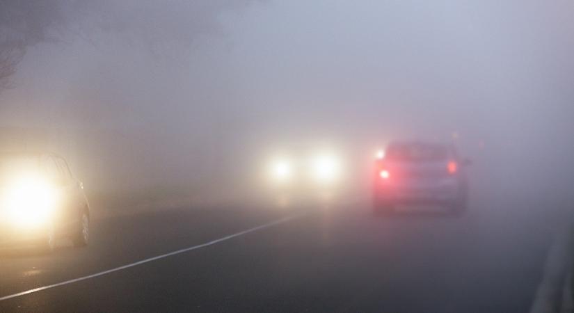 Sok autósnak fogalma sincs, hogyan kell normálisan használni a ködlámpát